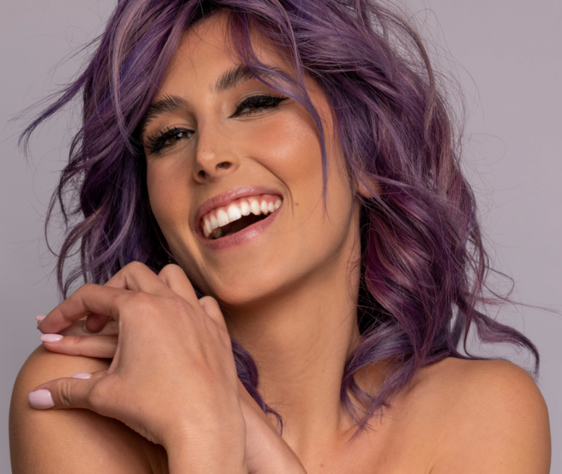 Capelli color viola, il Very Peri di Chiara